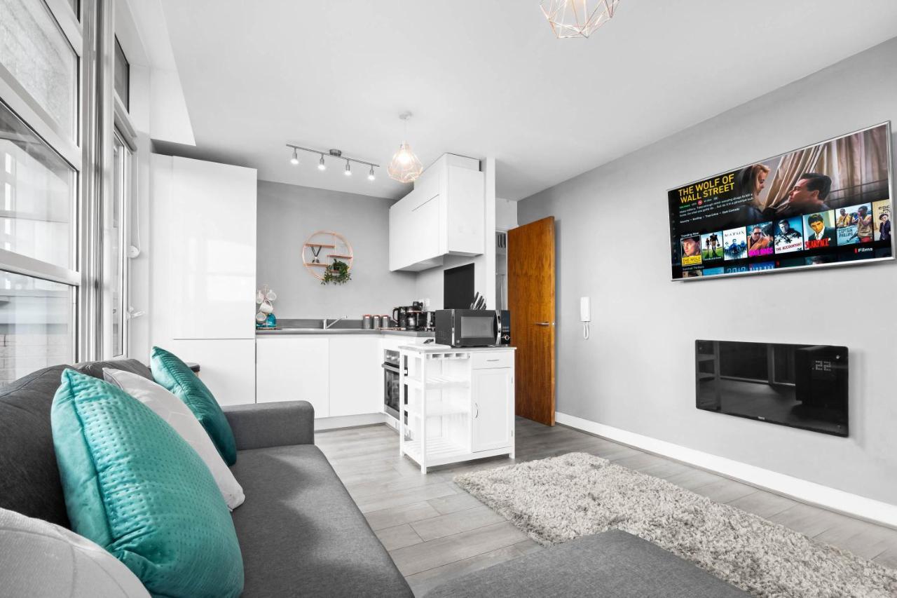 Luxury Stay With Scenic Views Brierley Hill Exterior photo