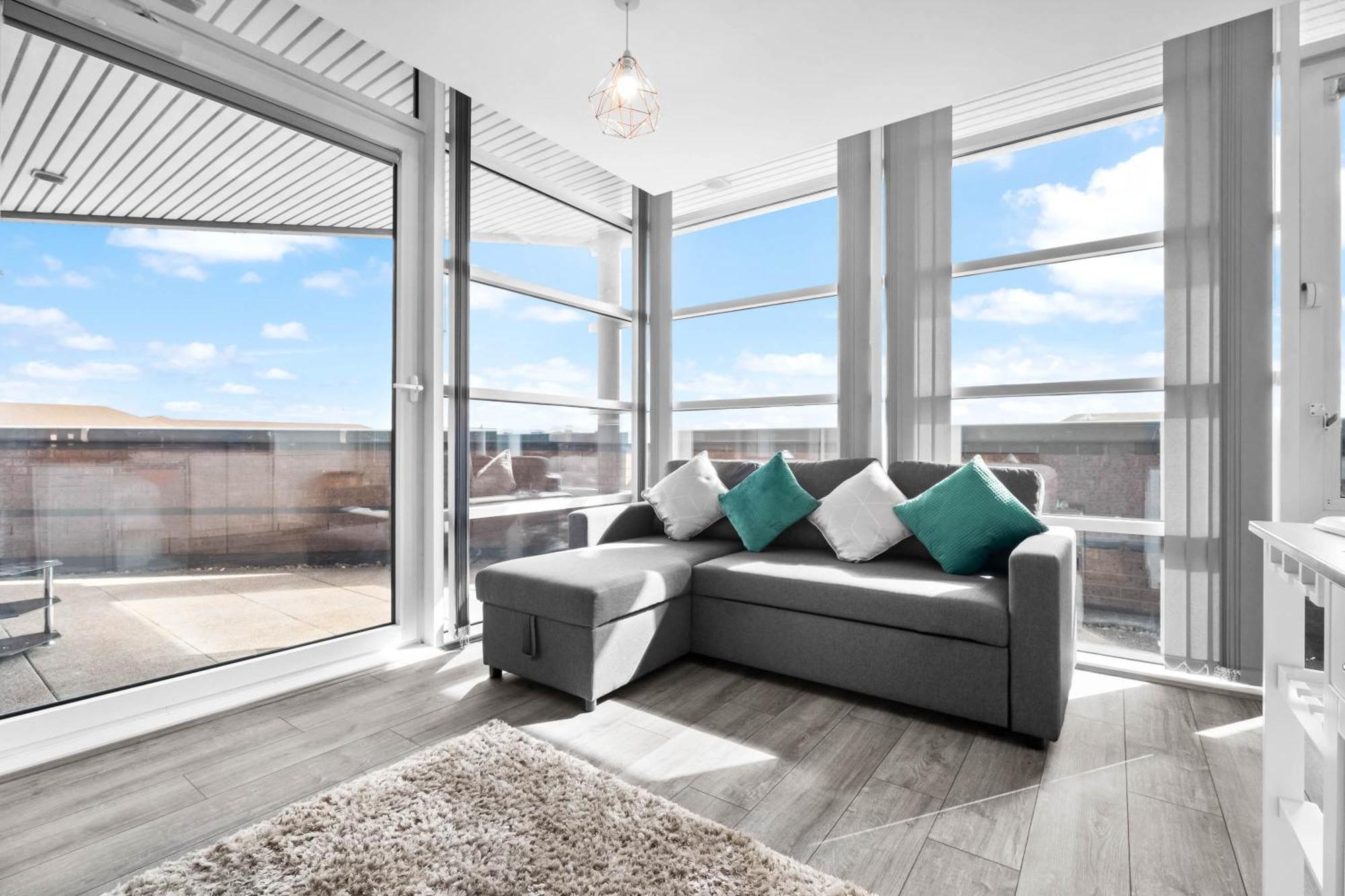 Luxury Stay With Scenic Views Brierley Hill Exterior photo